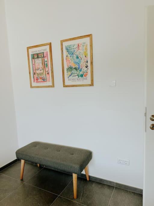 Apartment 100 Qm Im Weindorf - Balkon/Garage Aspisheim Buitenkant foto