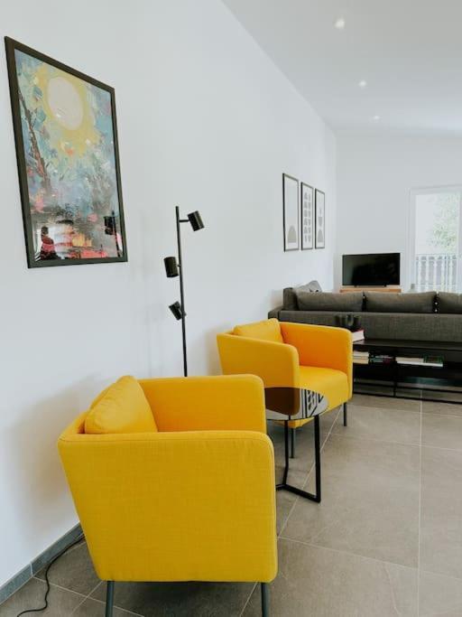Apartment 100 Qm Im Weindorf - Balkon/Garage Aspisheim Buitenkant foto